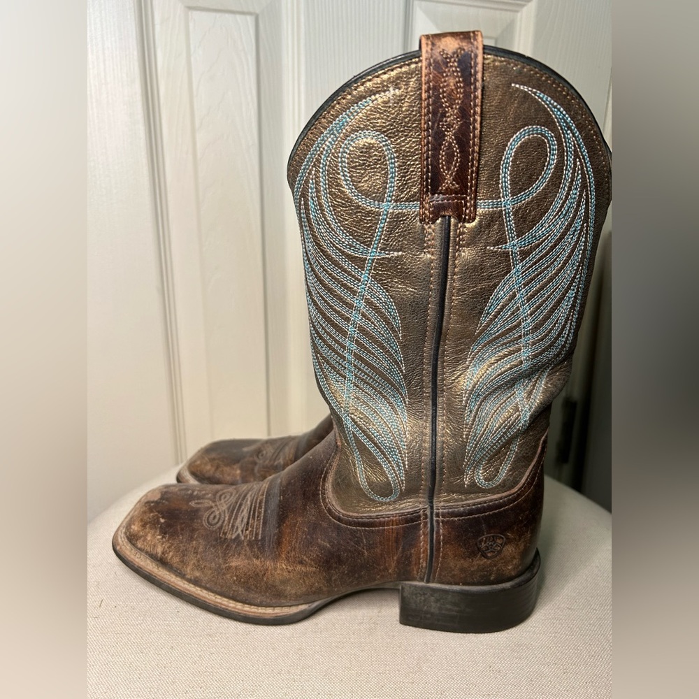 Ariat Round Up Wide Square Toe Western Boot Cowboy Rodeo Horseback Riding Sz 7.5